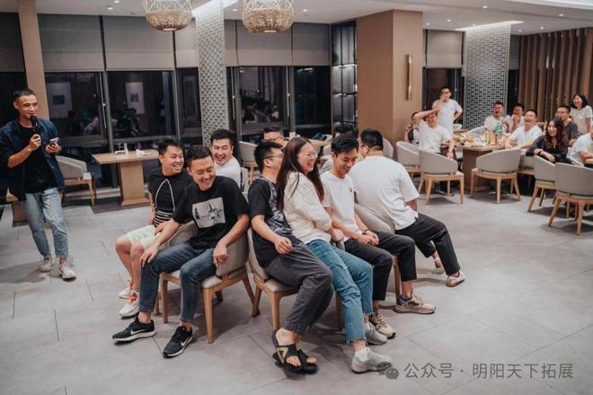 10个团建小游戏让你团建告别冷场！
