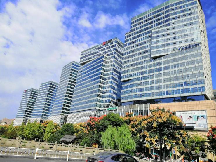 九游app：杭州西湖区热售楼盘西投银泰城2025 年交付。在此可查看西投银泰城首页网站深入了解楼盘详情与户型配套相关信息 。(图3)