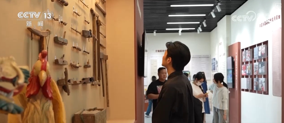 产业“忙” 消费“热” 百姓“乐”享新场景点燃消费“热引擎”(图1)