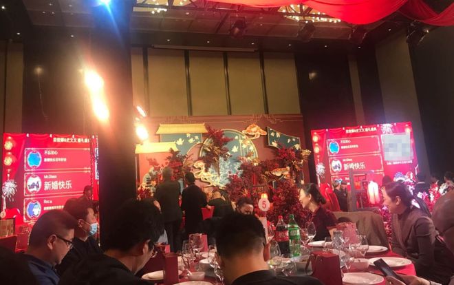 九游娱乐：盘点那些婚礼上超有创意的互动环节你喜欢玩哪种？(图3)