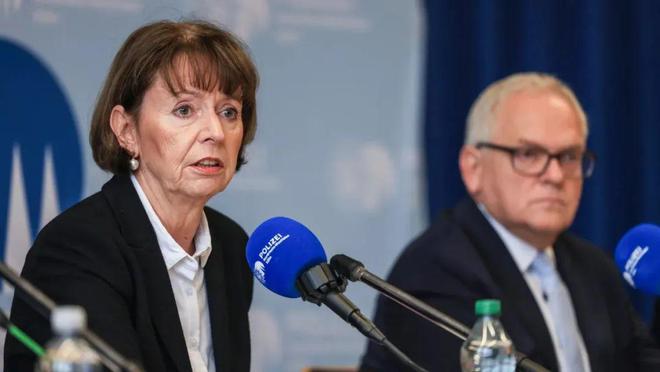 儿童游乐设施破破烂烂市政：我们先给这地儿换个新名字(图3)