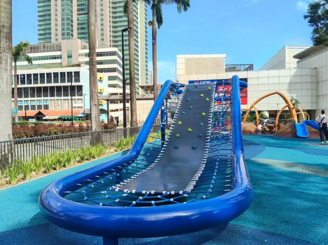 九游娱乐：大巴窑中央游乐场：水戏区的休闲广场(图1)