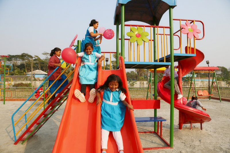 九游娱乐：“孩子们的笑脸是最好的回报”