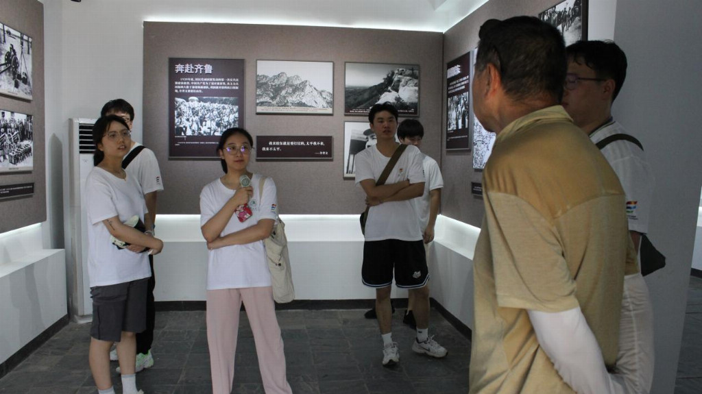 湖北大学“红途先锋探索”实践团走进新县 追寻鄂豫皖苏区红色文化记忆(图2)