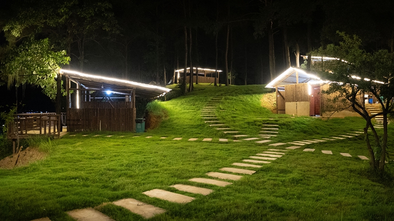 贵州龙里：多元业态迎客来 避暑旅居成热门(图2)