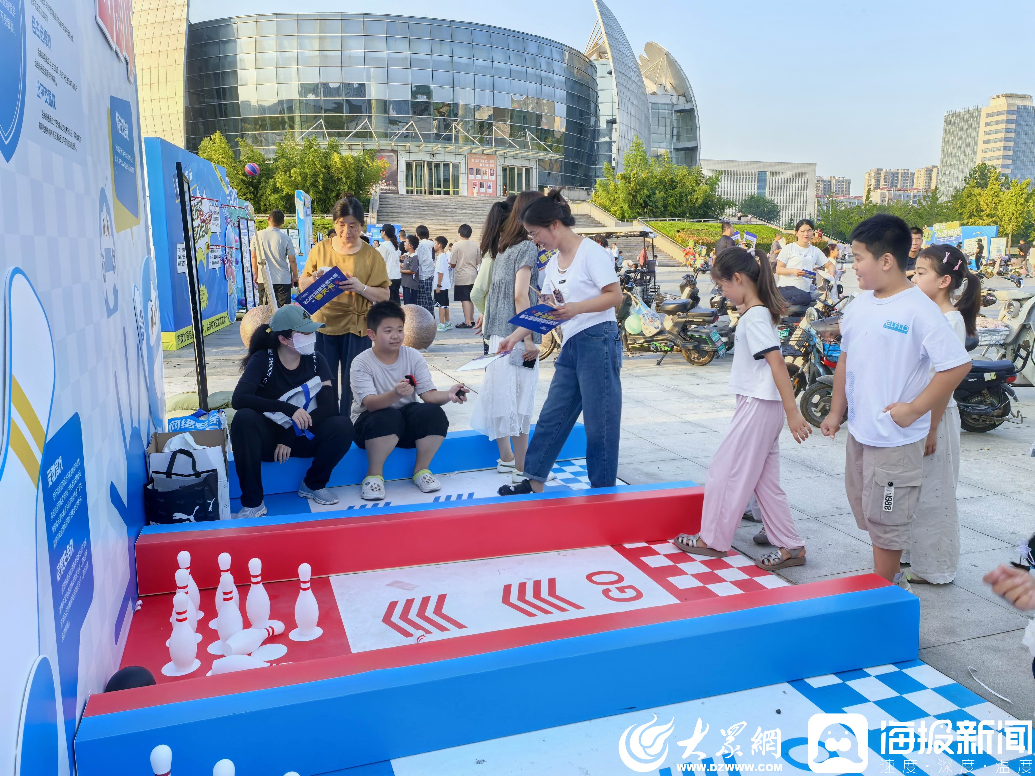 九游app：2025年山东网络安全宣传周 让“干货”变“潮玩”！网络安全宣传市集活动火热开展