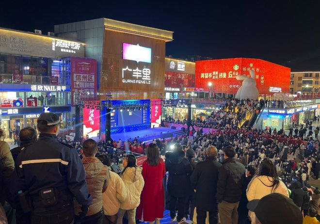 九游娱乐：商场周年庆没人气？别再用老套方法了这些创意互动让你人气爆棚(图2)