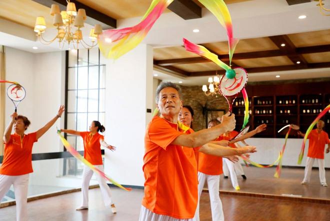 九游app：读懂城市丨告别野蛮生长乳山“更新”再造城市生命力(图4)