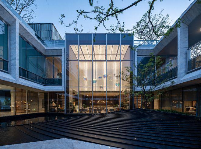 九游app：热搜榜首华润华发时代之城售楼处官方发布：大师级精装叠墅(图22)