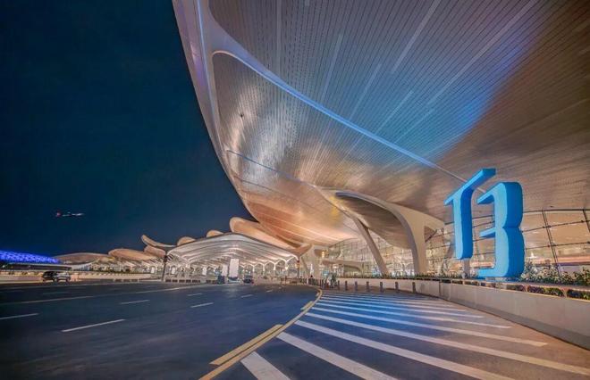 九游娱乐：广州白云国际机场T3航站楼投运 迈入“五条跑道+三座航站楼”运行时代(图8)