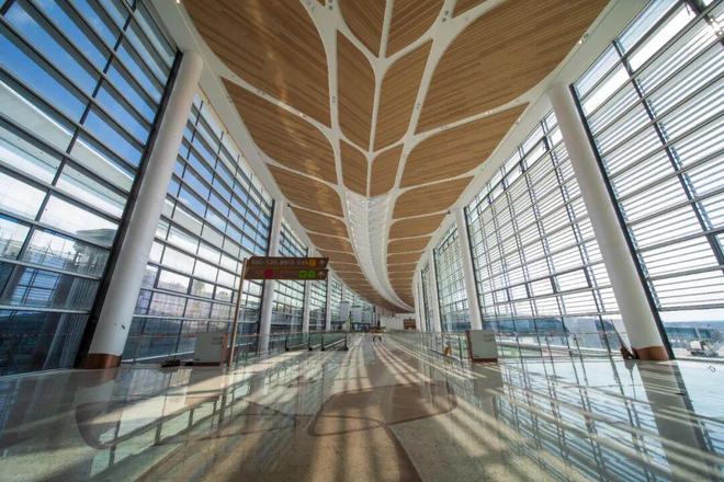 九游娱乐：广州白云国际机场T3航站楼投运 迈入“五条跑道+三座航站楼”运行时代(图6)