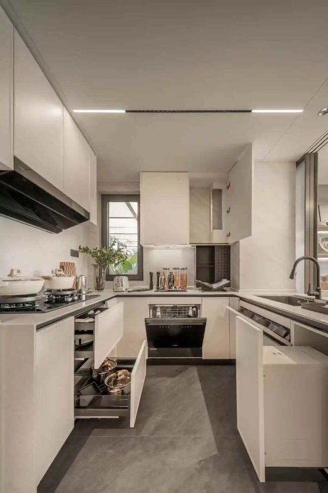 十一月百度热搜 @招商时代潮派官方售楼处电话：顶奢生活之选(图16)