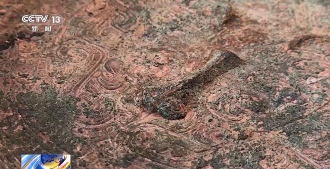 九游娱乐：看小说学盗墓挖走20余件国宝 特大盗墓案细节曝光