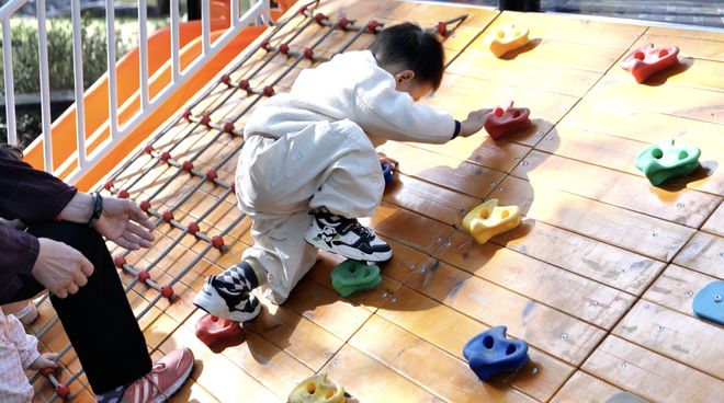 遛娃好去处！家门口的公园焕新升级(图1)