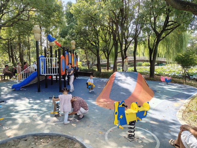 遛娃好去处！家门口的公园焕新升级(图2)