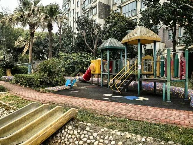 九游app：社区微改造焕新又暖心