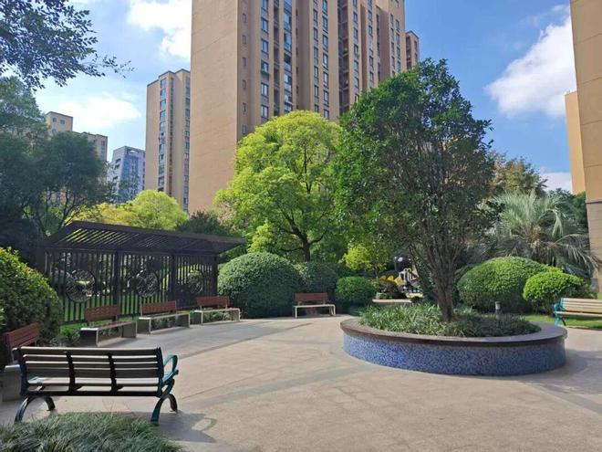 九游app：社区微改造焕新又暖心(图2)