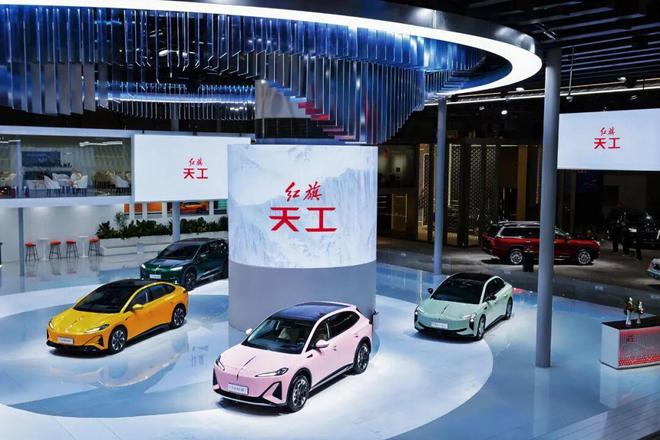 华山论剑｜对话柳长庆：从品牌焕新到战略升维红旗的变与不变(图3)