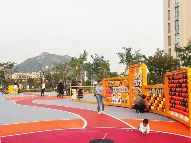 九游app：家门口的“宝藏乐园”！集美这处公园器材大焕新快来打卡(图4)