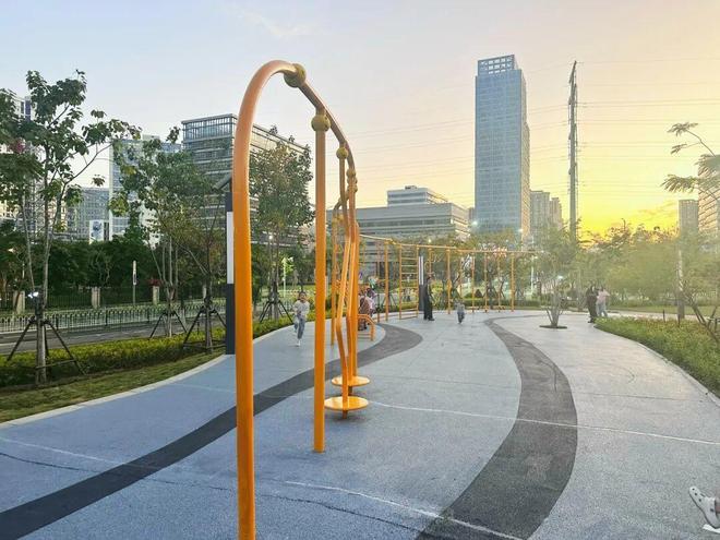 九游app：家门口的“宝藏乐园”！集美这处公园器材大焕新快来打卡(图2)