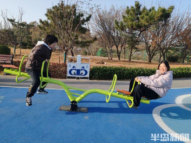 九游app：带娃出门不费妈！来青岛平行世界公园二期遛娃 + 遛自己一键解锁