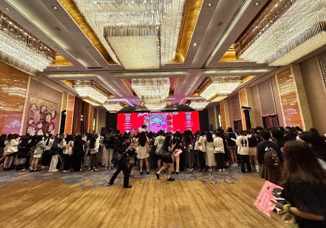 年会现场活动怕策划的不好?Hi现场互动系统:试试这几个暖场游戏(图2)