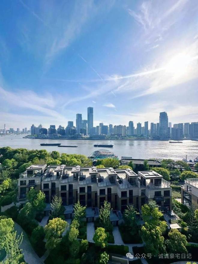 九游app：今日发布滨江凯旋门官方售楼处发布：滨江凯旋门顶豪新标杆(图3)