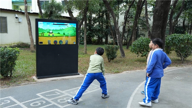 C-Life数智运动一体机落地深圳东湖公园打造儿童智慧游乐标杆(图4)