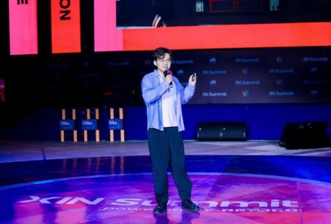 九游娱乐：世界第一「空间智能」引擎！苹果没做成的95后博士拿下了(图12)