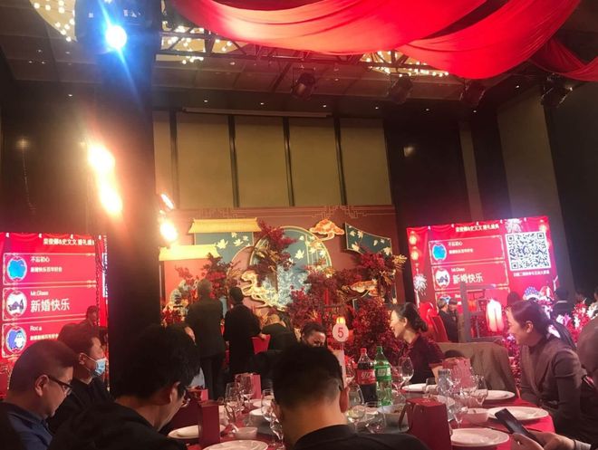 九游娱乐：婚礼上无需道具又丰富有趣的50个互动游戏你最喜欢哪一个？(图1)