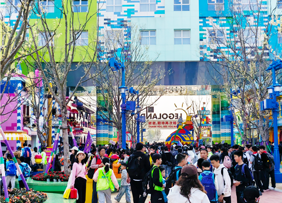 暴涨百分百！金山这里成为遛娃圈顶流…(图1)