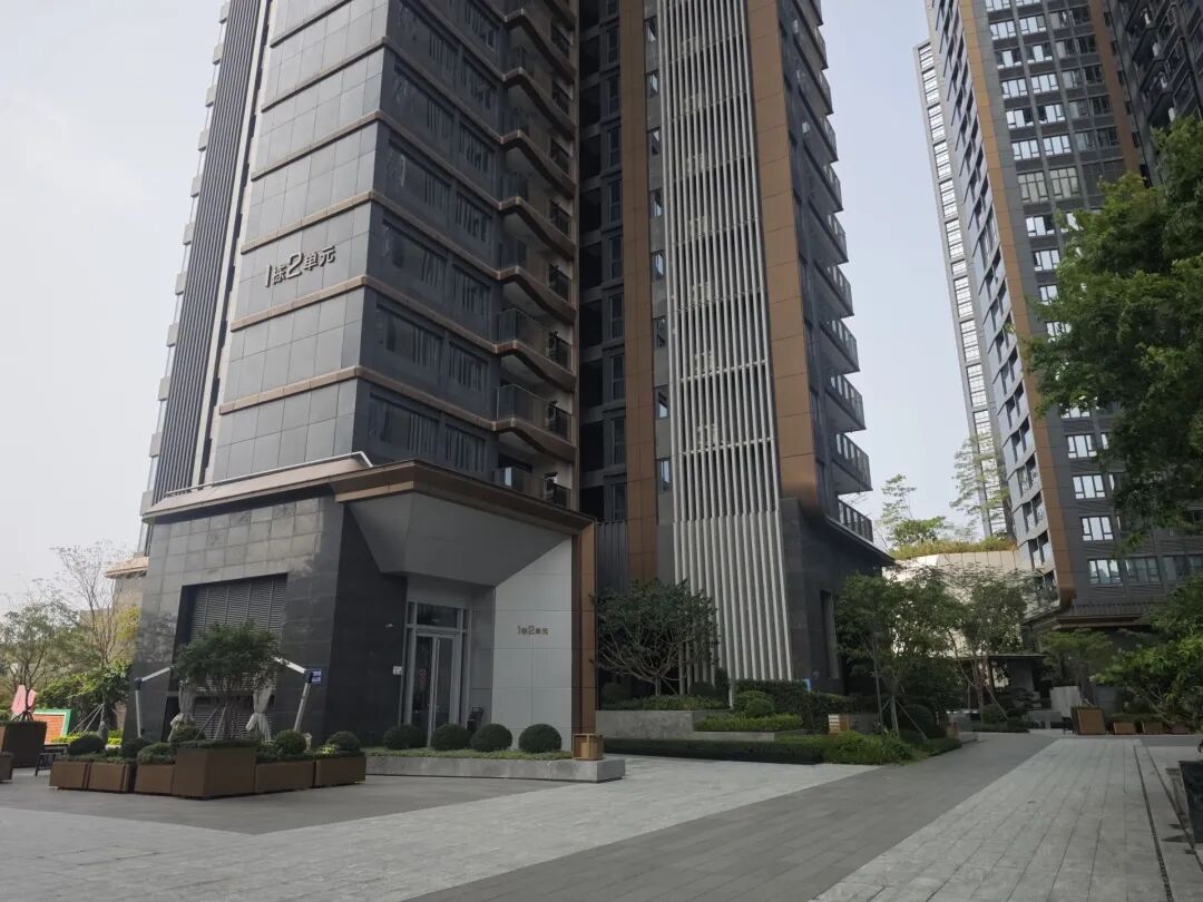 九游娱乐：部分研究生不再入住校内宿舍而是住进月租万元的小区？深圳大学回应：相关事项仍在推进中(图3)