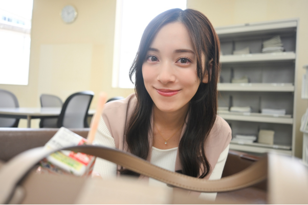 九游娱乐：真人互动恋爱模拟游戏《Ham-Koi 转生为仓鼠的我与三姐妹的甜蜜生活》2026年7月Steam发售(图3)